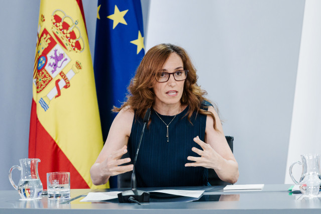 Archivo - La ministra de Sanidad, Mónica García, durante una rueda de prensa posterior a la reunión del Consejo de Ministros, a 3 de junio de 2025, en Madrid (España). El Gobierno ha aprobado en el Consejo de Ministros un real decreto que establece la cre