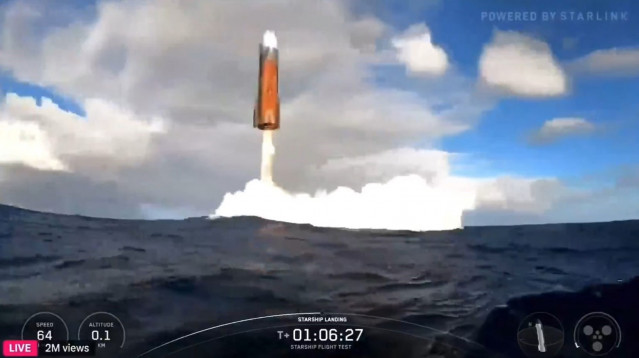 Amerizaje vertical y controlado de Starship en el Océano Índico tras despegar desde Texas una hora y seis minutos antes y desplegar satélites en el espacio