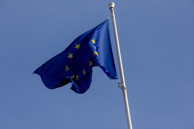 Archivo - Bandera de la Unión Europea.
