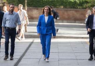 La ministra de Sanidad, Mónica García, a su llegada a la presentación de la campaña de promoción de hábitos saludables para la infancia, en los Cines Renoir Princesa, a 3 de octubre de 2025, en 
