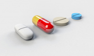 Archivo - Cápsulas, pastillas, moléculas.