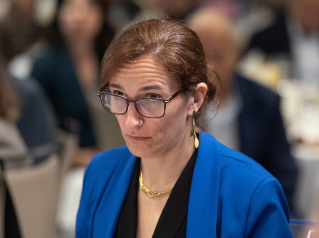 La ministra de Sanidad, Mónica García, durante un desayuno informativo de Europa Press en el NH Collection Eurobuilding, a 9 de octubre de 2025 en Madrid (España).