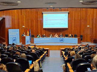 Archivo - Casi el 55% de la población española mayor de 15 años tiene una enfermedad crónica, según un informe de Sanidad