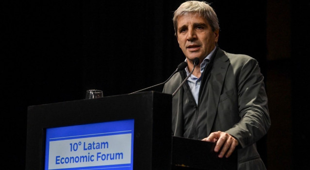 Archivo - El ministro de Economía de Argentina, Luis Caputo.