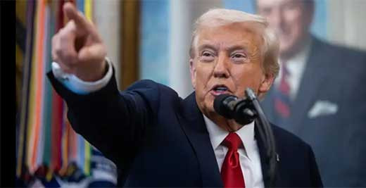 Trump suspende