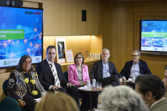 El presidente de la AECC, Ramón Reyes, durante el encuentro informativo 'Lanzamiento del Sistema de Información Epidemiológica del Cáncer en España' organizado por la Asociación Española Contra el Cáncer (AECC), a 22 de octubre de 2025, en Madrid (España)