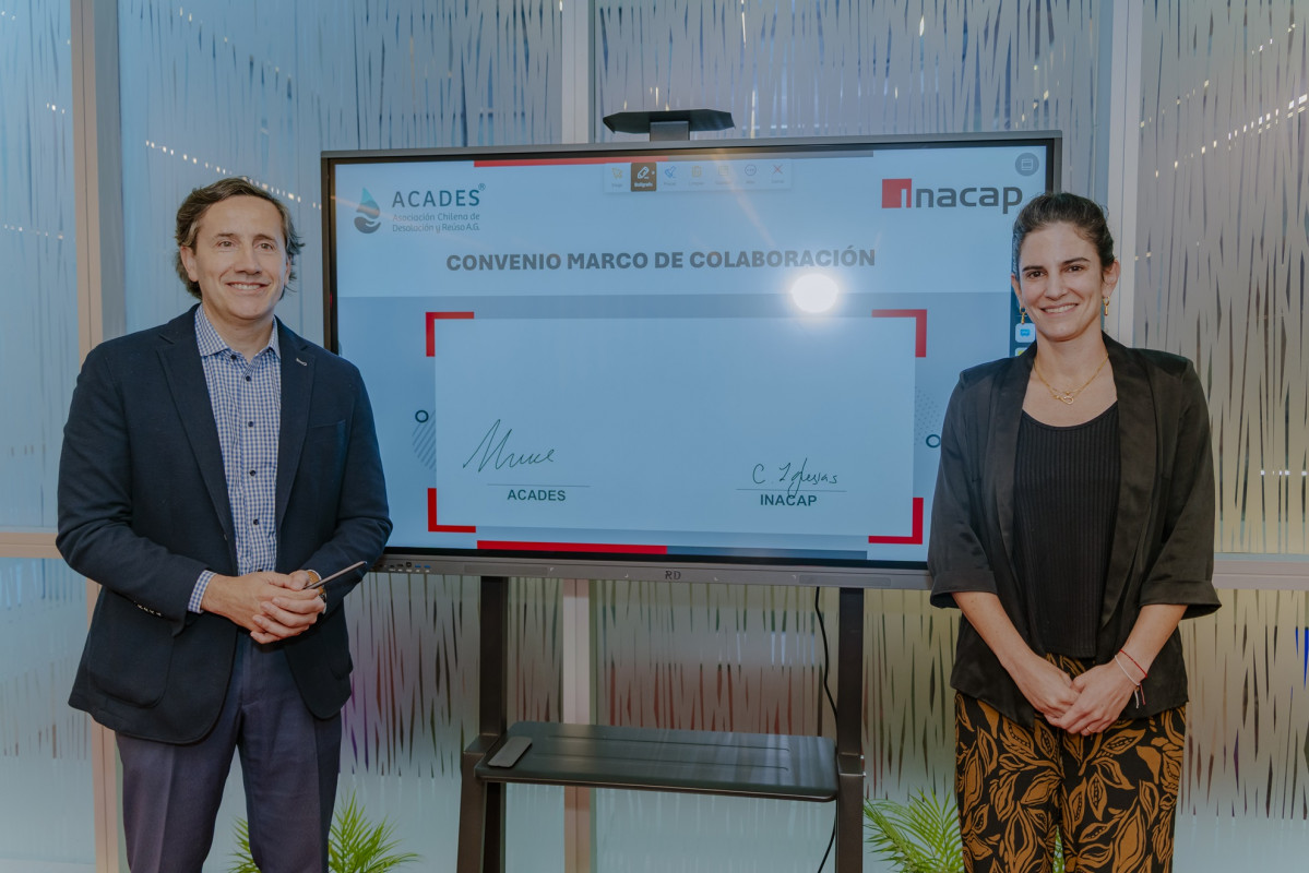Firma convenio ACADES INACAP