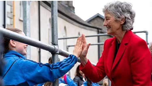 La a Catherine Connolly