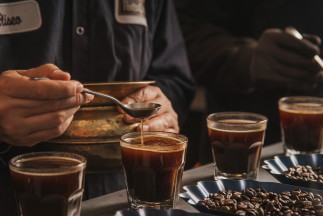 Archivo - Vasos de café.
