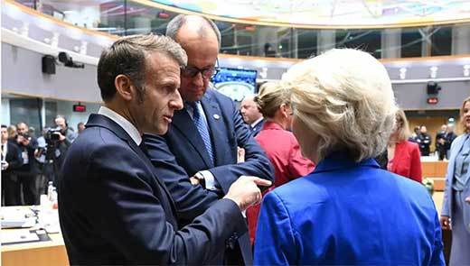 Macron, Von