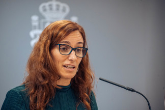 Archivo - La ministra de Sanidad, Mónica García, presenta el balance de actividad de donación y trasplantes de 2023, a 17 de enero de 2024, en Madrid (España). España ha alcanzado los 5.861 trasp