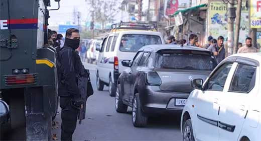 La Policiu0301a de India detiene