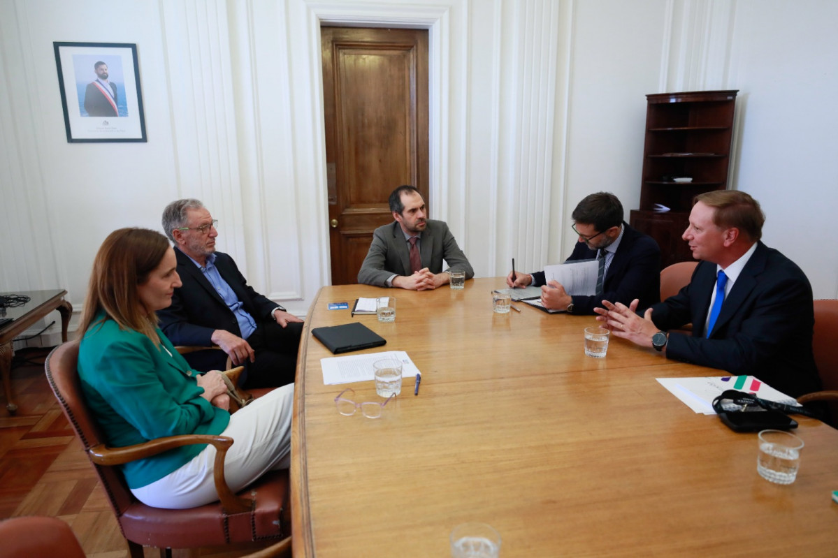 D8427f4877196 2048 8192