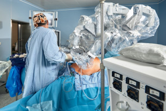 EuropaPress 7125324 cirugia robotica cancer colorrectal