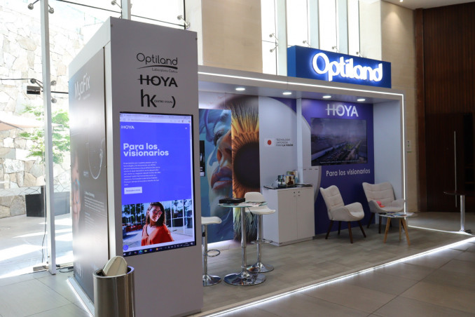 HOYA Vision (2)