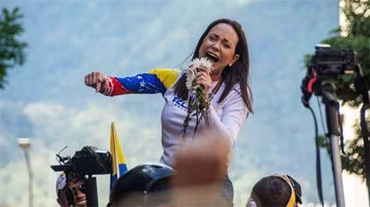 Machado culpa a Maduro