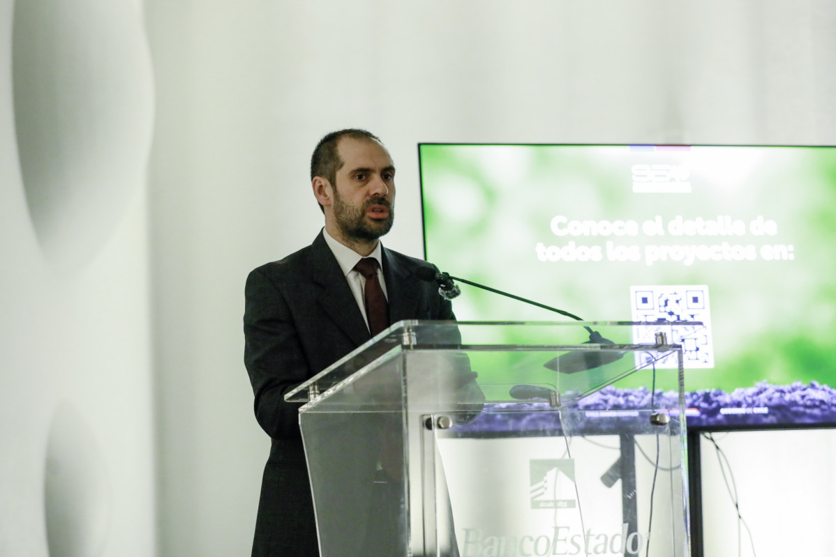 F5af7fa590396 2048 8192