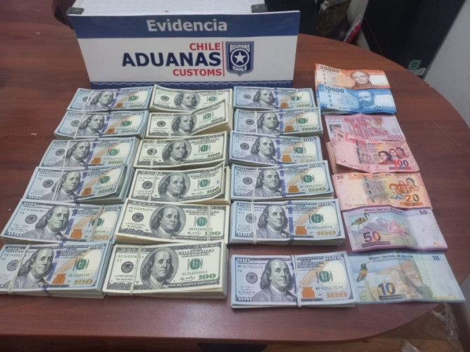 Aduana dinero Ollague 2