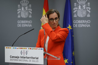 La ministra de Sanidad, Mónica García, ofrece declaraciones tras la reunión del Consejo Interterritorial del Sistema Nacional de Salud (CISNS), en el Ministerio de Sanidad, a 12 de diciembre de 202