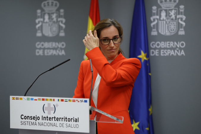 La ministra de Sanidad, Mónica García, ofrece declaraciones tras la reunión del Consejo Interterritorial del Sistema Nacional de Salud (CISNS), en el Ministerio de Sanidad, a 12 de diciembre de 202