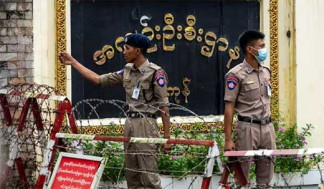 La junta de Birmania imputa