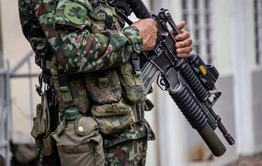 Al menos seis soldados