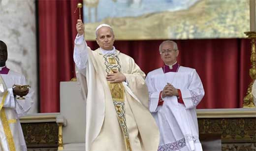 Leou0301n XIV celebra 