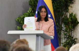 Delcy Rodríguez invita