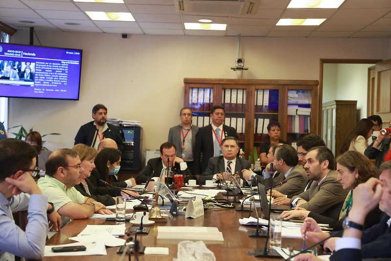 Comision de Hacienda analiza reajuste