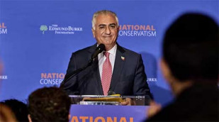 El hijo mayor del sah emplaza