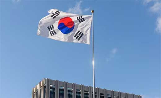 El liu0301der de la oposiciou0301n inicia