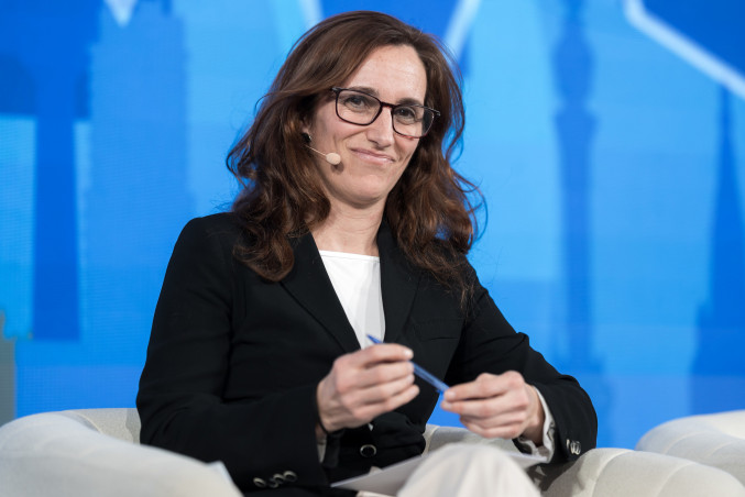 La ministra de Sanidad, Mónica García, durante la primera jornada de la XVI edición del Spain Investors Day (SID), en el Hotel Four Seasons, a 14 de enero de 2026, en Madrid (España). Durante los 