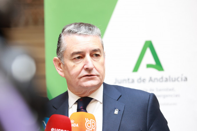 El consejero de Sanidad, Presidencia y Emergencias, Antonio Sanz, interviene en el acto de la firma del convenio en el Casino de Ronda. A 16 de enero de 2026, en Ronda (Andalucía, España). El consej