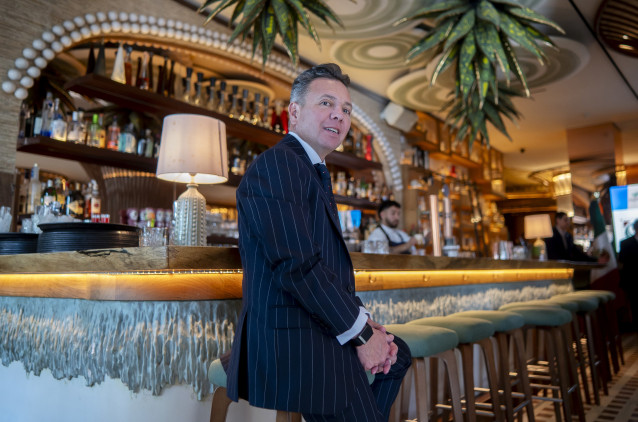 El gobernador de Jalisco, Pablo Lemus, durante la entrega del Distintivo T al restaurante Bakan, a 19 de enero de 2026, en Madrid (España).