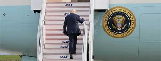 Trump retoma su trayecto a Davos