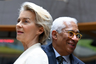 Archivo - La presidenta de la Comisión Europea, Ursula von der Leyen, y el presidente del Consejo Europeo, António Costa.