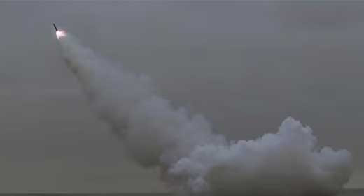 Corea del Norte lanza