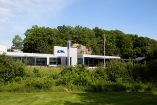 Archivo - Oficinas de ASML