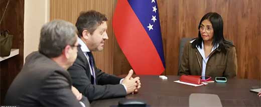 Delcy Rodríguez se reúne