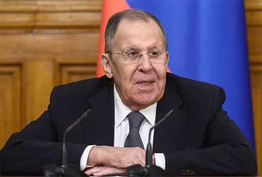 Lavrov critica