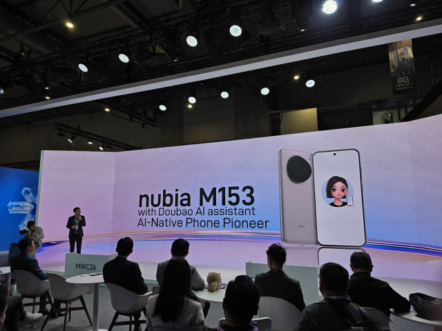 ZTE presenta el nubia M153.