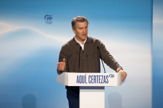 El presidente del Partido Popular, Alberto Núñez Feijóo, durante un acto de campaña, a 28 de febrero de 2026, en Ávila, Castilla León (España). Las elecciones a las Cortes de Castilla y León d