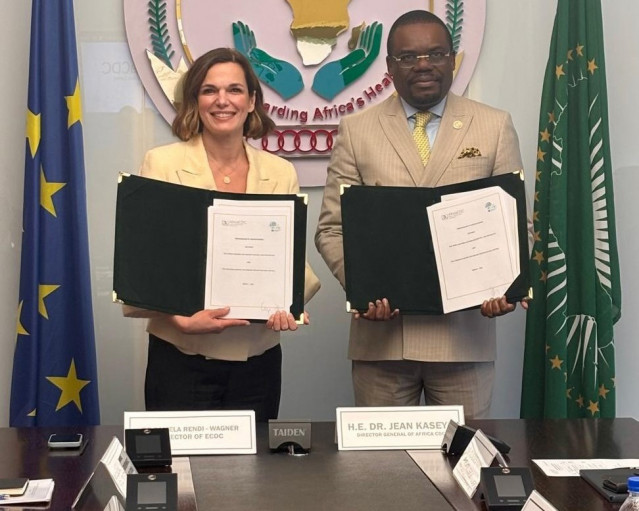 Firma del Memorando de Entendimiento entre el ECDC y los CDC de África.