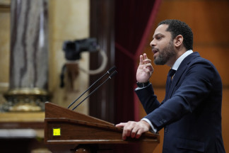 Archivo - El secretario general de VOX, Ignacio Garriga, durante una sesión de control, en el Parlament de Catalunya, a 28 de enero de 2026, en Barcelona, Catalunya (España). Dalmau, en funciones de