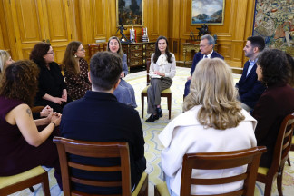 La Reina Letizia recibe a una delegación de SECPAL.