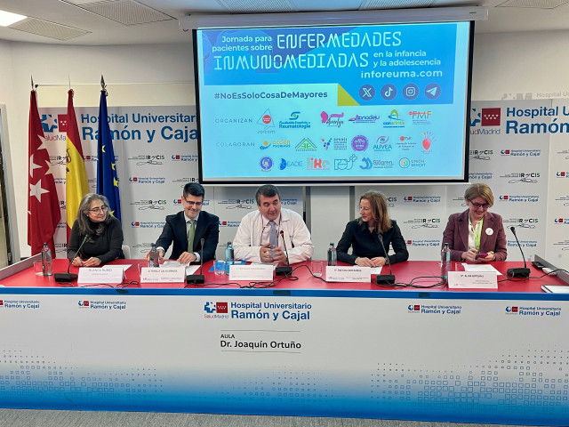 Especialista aboga por abordar enfermedades inmunomediadas en la infancia con 'apoyo psicológico, familiar y educativo'