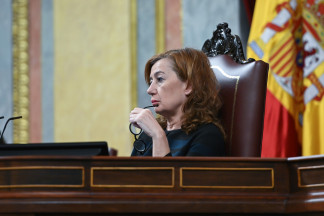 La presidenta del Congreso, Francina Armengol, durante una sesión plenaria en el Congreso de los Diputados, a 17 de marzo de 2026, en Madrid (España). El Pleno aborda hoy dos proposiciones de ley, d