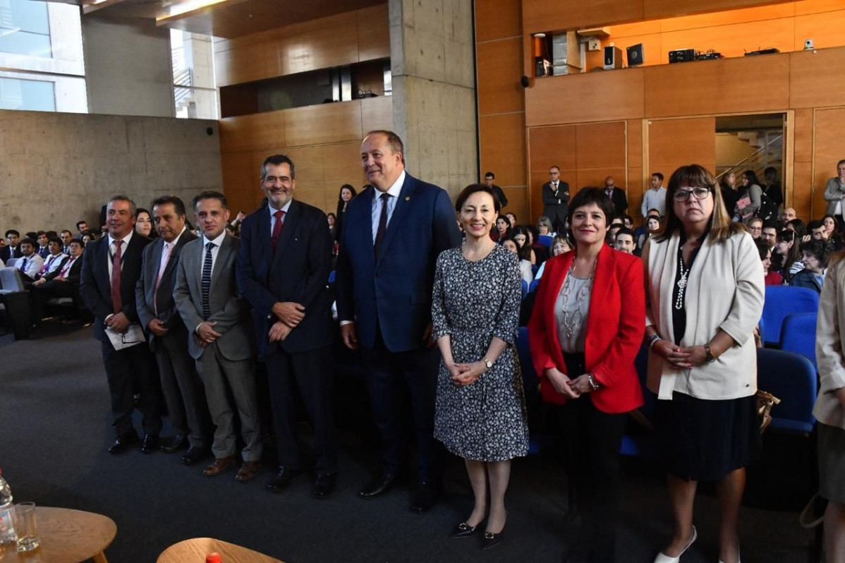 4fIKjGXkCqyklJ19eJ0K (1)