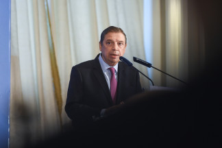 Archivo - El ministro de Agricultura, Luis Planas