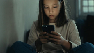 Experta aboga por una reducción 'progresiva' del tiempo de uso de pantallas por niños para no generar ansiedad